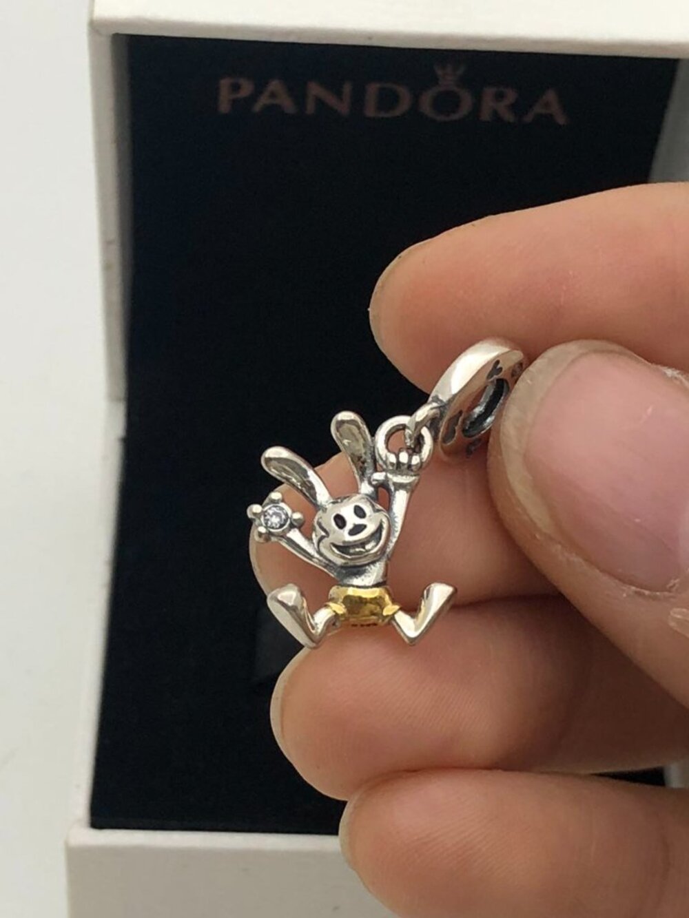 ✨🔥Pandora Disney 100th Anniversary Oswald Dangle Charm